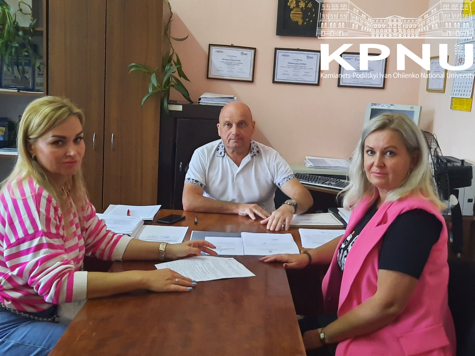 Cпівпраця з фахівцями – шлях до професійного розвитку Cпівпраця з фахівцями – шлях до професійного розвитку