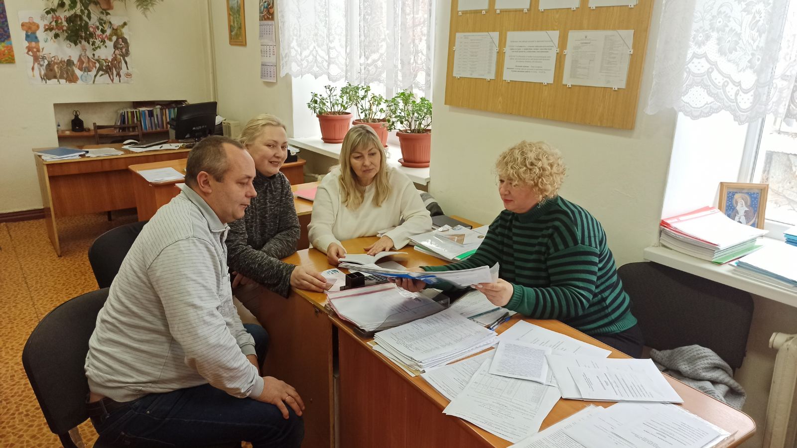 Круглий стіл з обміну досвідом  щодо впровадження освітньо-професійних програм Круглий стіл з обміну досвідом  щодо впровадження освітньо-професійних програм