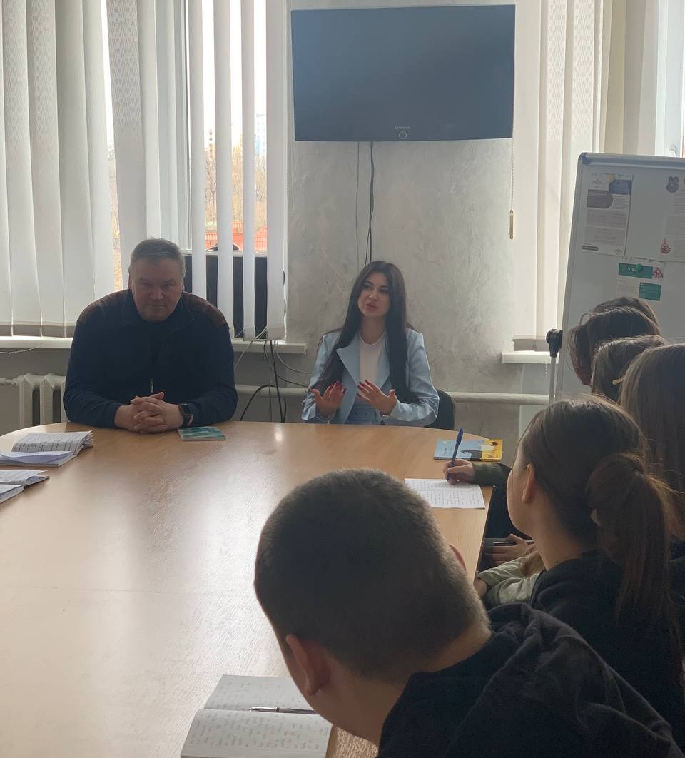 Співпраця з випускниками: бінарне практичне заняття з навчальної дисципліни «Теорії особистості» Співпраця з випускниками: бінарне практичне заняття з навчальної дисципліни «Теорії особистості»