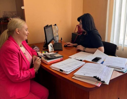 kerivnyk-zakladu-osvity-velykokhatko-marianna-nachalnyk-viddilu-osvity-kultury-sportu-i-turyzmu-humenetskoi-silskoi-rady