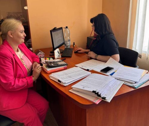 kerivnyki-zakladu-osvity-velykokhatko-marianna-nachalnyk-viddilu-osvity-kultury-sportu-i-turyzmu-humenetskoi-silskoi-rady