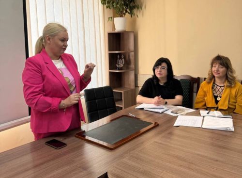 kerivnyky-zakladu-osvity-velykokhatko-marianna-nachalnyk-viddilu-osvity-kultury-sportu-i-turyzmu-humenetskoi-silskoi-rady